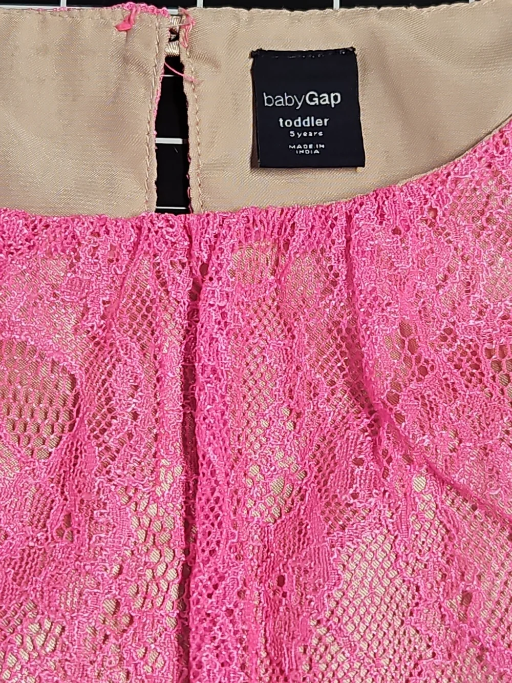 GAP vibrant hot